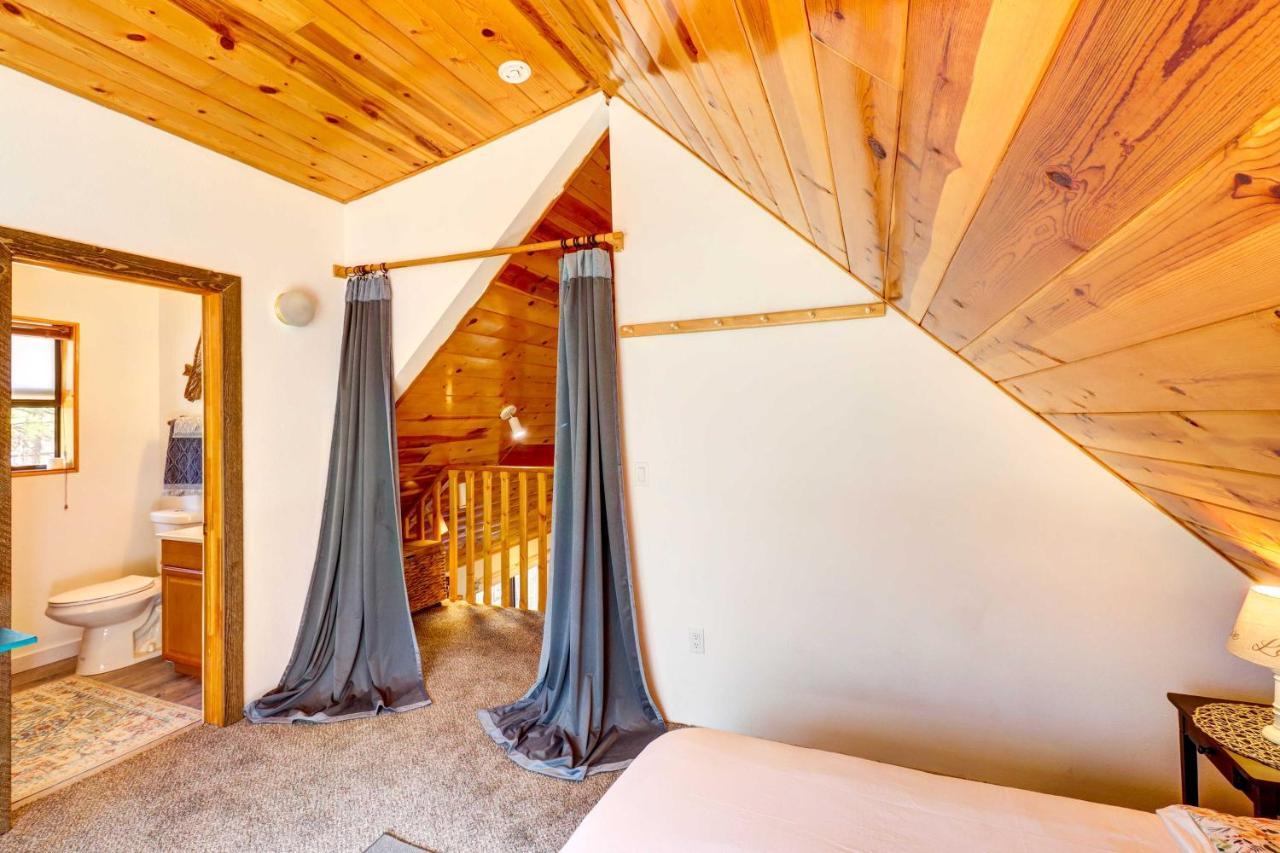 Lakeside Cabin Rental With Hot Tub - Close To Hiking ไพน์ท็อป-เลคไซด์ ภายนอก รูปภาพ