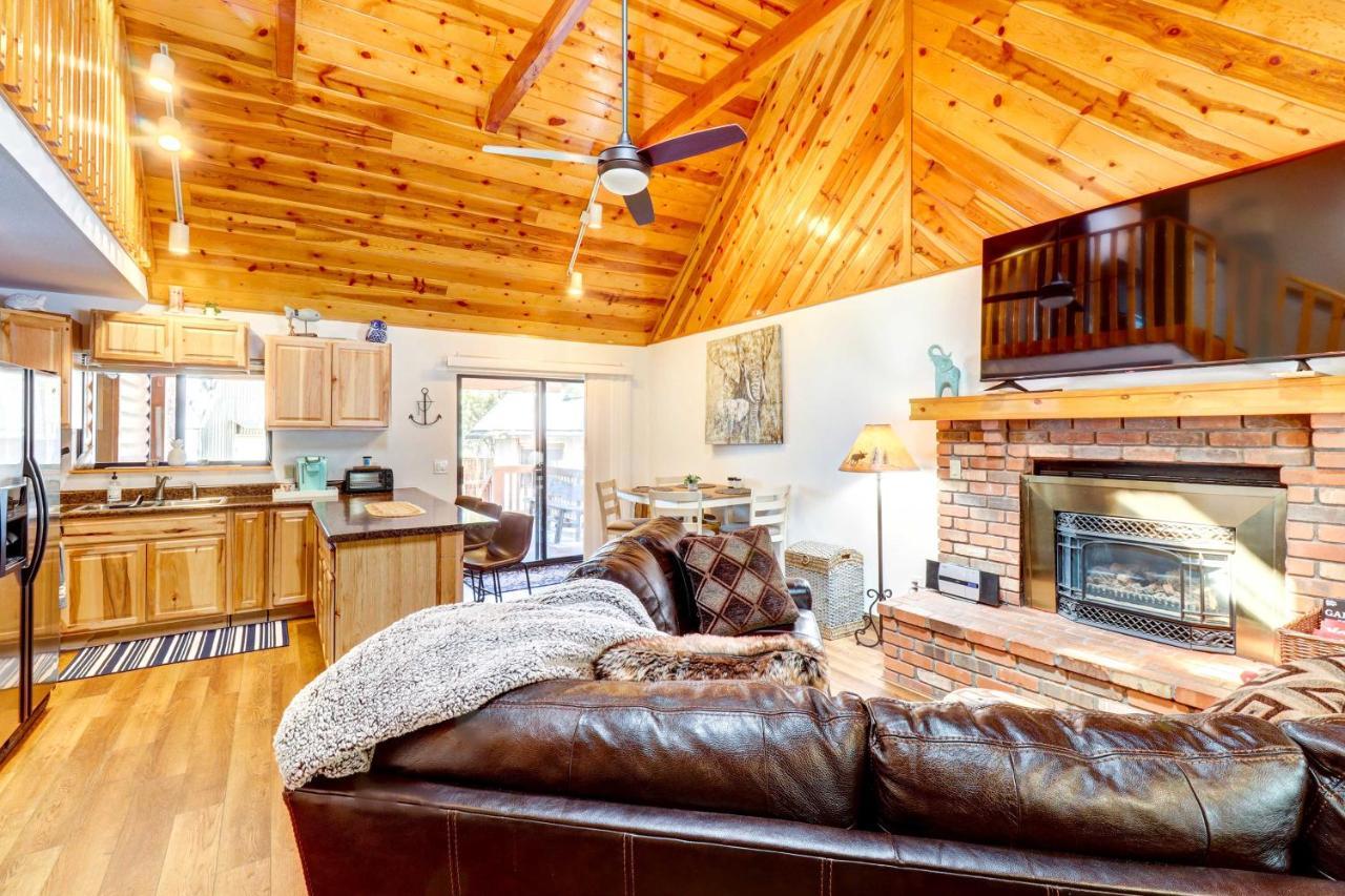 Lakeside Cabin Rental With Hot Tub - Close To Hiking ไพน์ท็อป-เลคไซด์ ภายนอก รูปภาพ
