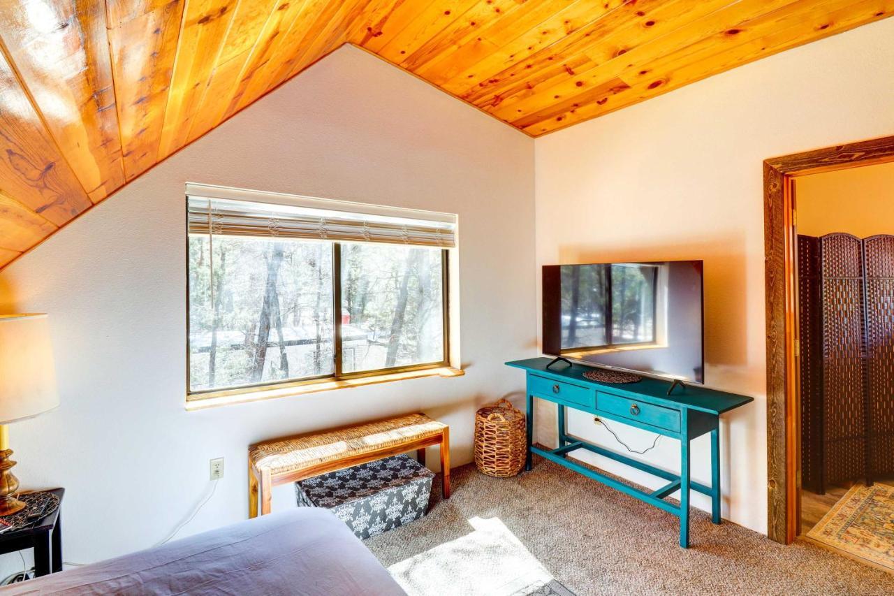 Lakeside Cabin Rental With Hot Tub - Close To Hiking ไพน์ท็อป-เลคไซด์ ภายนอก รูปภาพ