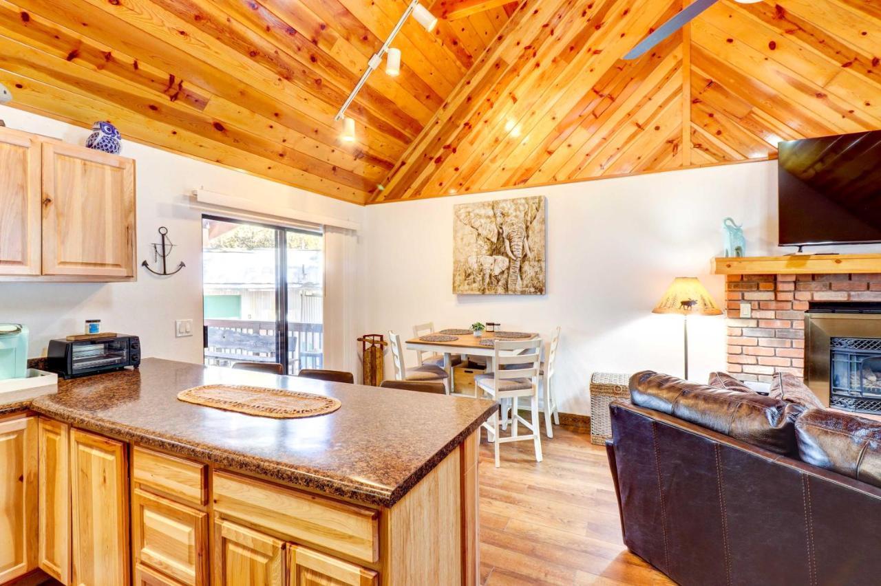 Lakeside Cabin Rental With Hot Tub - Close To Hiking ไพน์ท็อป-เลคไซด์ ภายนอก รูปภาพ