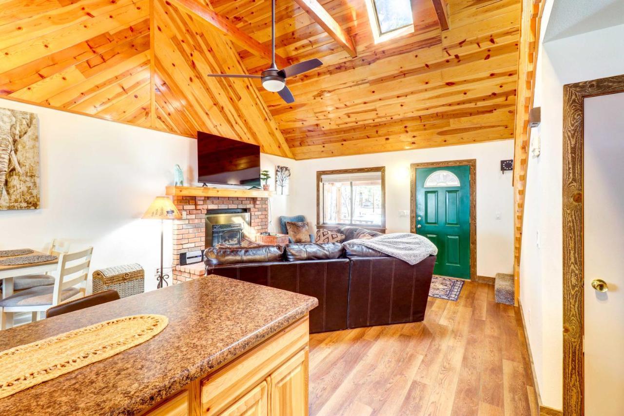 Lakeside Cabin Rental With Hot Tub - Close To Hiking ไพน์ท็อป-เลคไซด์ ภายนอก รูปภาพ
